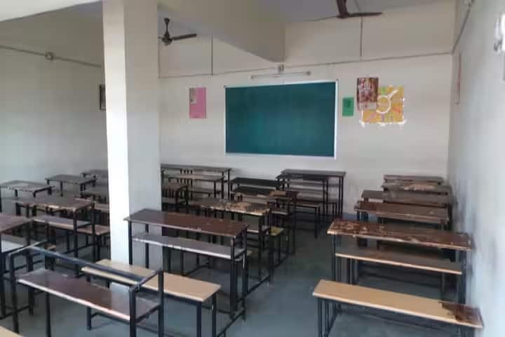 Shree PM Patel College of Education campus in Anand, Gujarat, India — photo 6