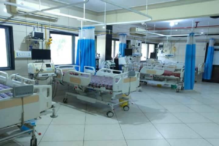 Valan Homoeopathic Medical College and Hospital campus in Vadodara, Gujarat, India — photo 2