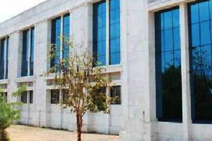 KR College of Education campus in Dindigul, Tamil Nadu, India — photo 5