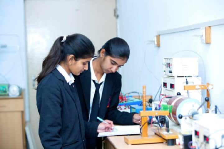 Ramadevi Mahila Shikshan Sansthan campus in Jhunjhunu, Rajasthan, India — photo 4