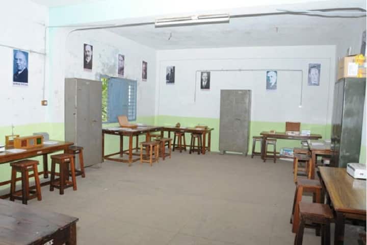 Mohanananda College campus in Purba Bardhaman, West Bengal, India — photo 3