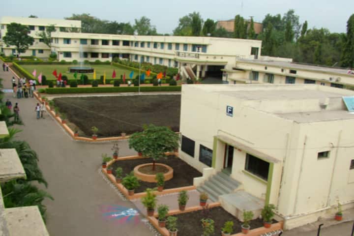 Bhusawal Arts Science and PO Nahata Commerce College campus in Bhusawal, Maharashtra, India — photo 1
