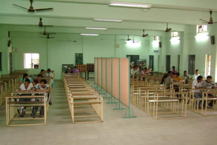 Bhusawal Arts Science and PO Nahata Commerce College campus in Bhusawal, Maharashtra, India — photo 2