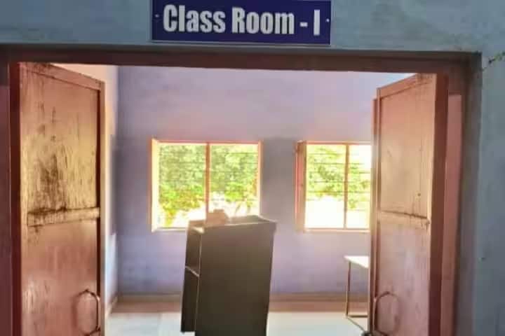 Shri Dau Baba TT College campus in Bharatpur, Rajasthan, India — photo 3