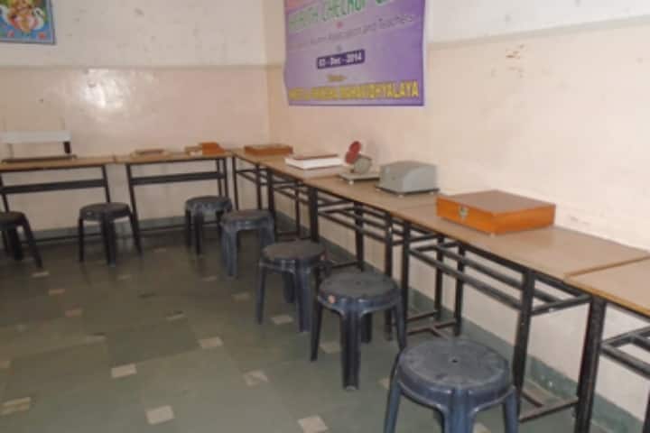 Sheetla Shiksha Mahavidyalaya campus in Gwalior, Madhya Pradesh, India — photo 3