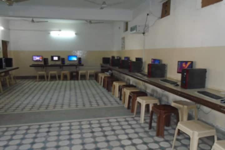 Sheetla Shiksha Mahavidyalaya campus in Gwalior, Madhya Pradesh, India — photo 5
