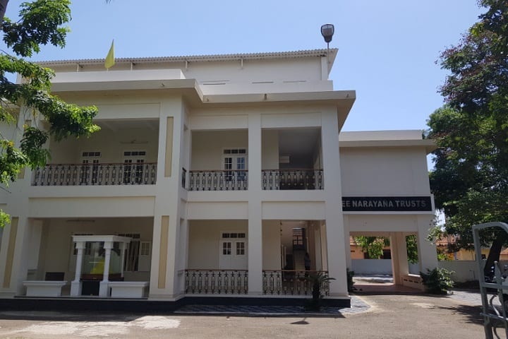 Sree Narayana Guru College of Advanced Studies campus in Mezhuveli, Kerala, India — photo 1