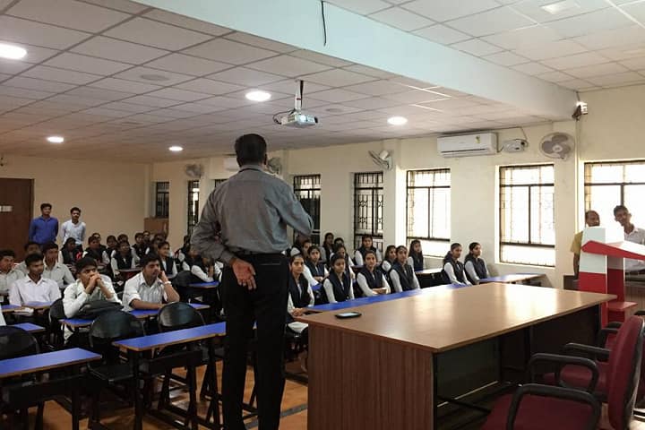 Maratha Mandal Polytechnic campus in Belgaum, Karnataka, India — photo 2