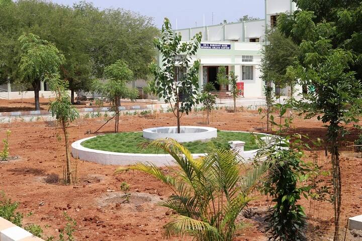 Sri S Ramasamy Naidu Memorial College campus in Virudhunagar, Tamil Nadu, India — photo 3