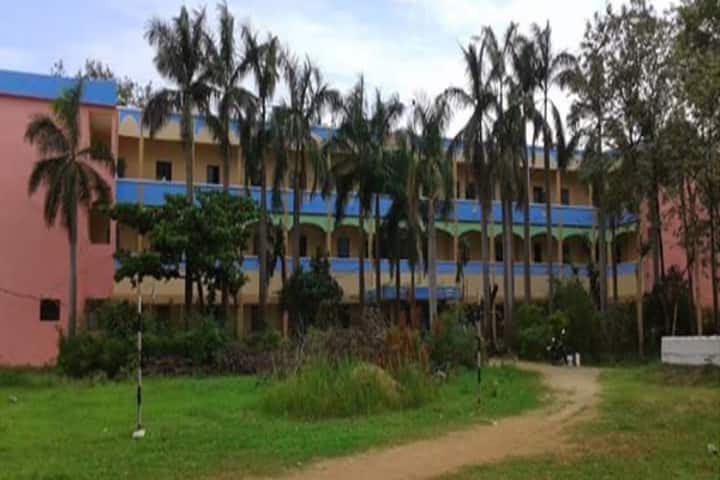 Sravanthi College of Education campus in Warangal, Telangana, India — photo 1