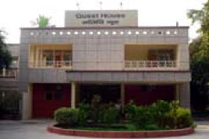 Institute of Pharmacy campus in Kanpur, Uttar Pradesh, India — photo 4