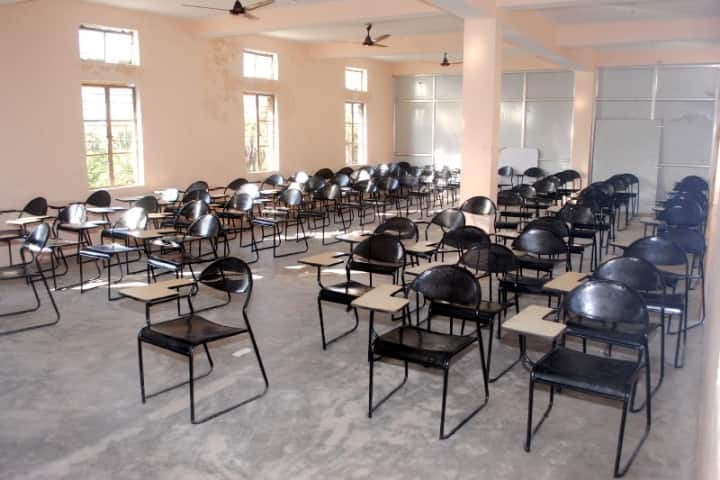 Maharaja Chhatrasal Shiksha Mahavidyalaya campus in Chhatarpur, Madhya Pradesh, India — photo 4