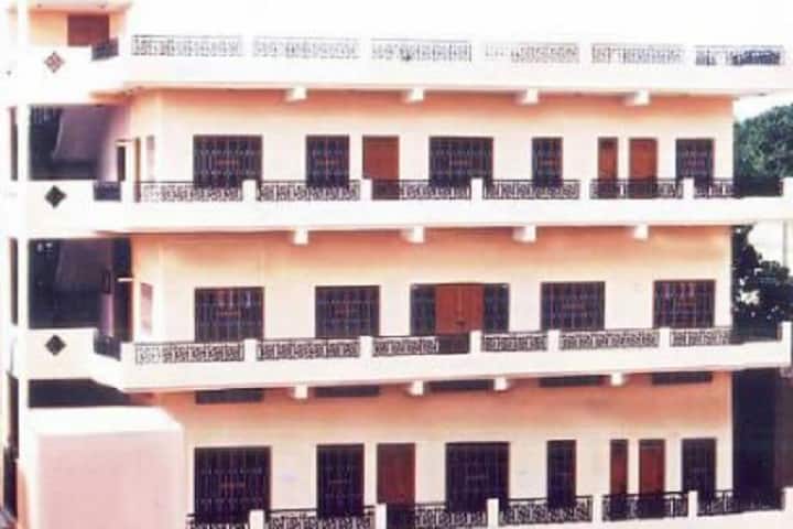 Tak Shiksha Niketan TT College campus in Ajmer, Rajasthan, India — photo 1