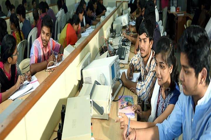 GITAM Institute of Technology, Visakhapatnam (GITAM University) campus in Visakhapatnam, Andhra Pradesh, India — photo 3
