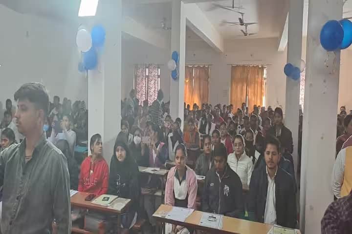Vindhyavasini Mahila Mahavidyalaya campus in Mirzapur, Uttar Pradesh, India — photo 3