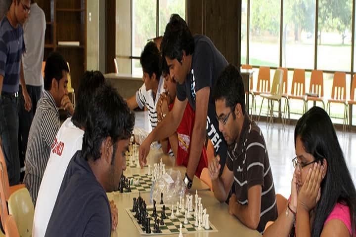 Vaishno Institute of Education and Technology campus in Meerut, Uttar Pradesh, India — photo 2