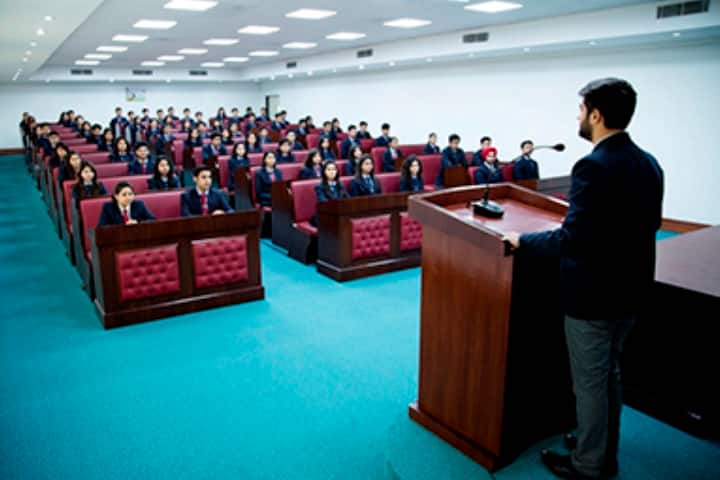Graphic Era University campus in Dehradun, Uttarakhand, India — photo 4