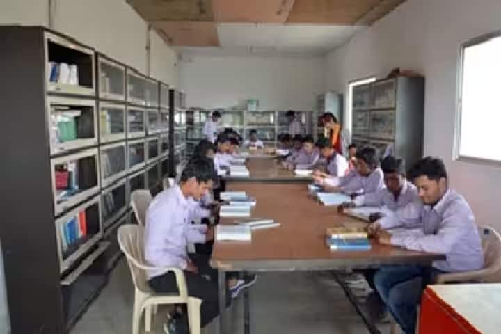 Sri Parashuram Institute of Technology and Research campus in Khandwa, Madhya Pradesh, India — photo 5