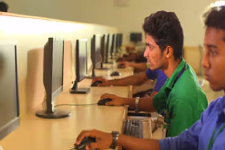Valluvar College of Science and Management campus in Karur, Tamil Nadu, India — photo 6
