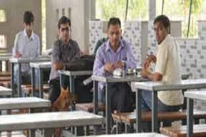 Merchant Physiotherapy College campus in Mehsana, Gujarat, India — photo 3