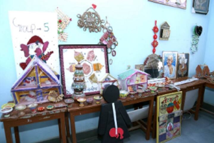 Pink Model TT College campus in Bikaner, Rajasthan, India — photo 2