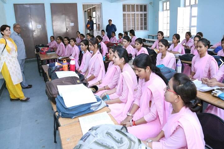 Pink Model TT College campus in Bikaner, Rajasthan, India — photo 4