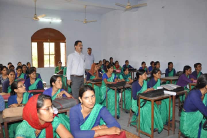 Indian Teacher Training College campus in Churu, Rajasthan, India — photo 3
