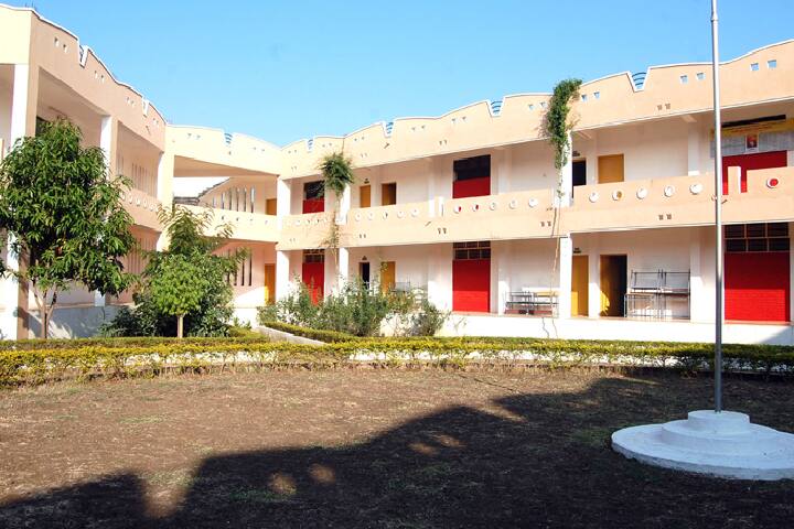 Shahu Maharaj Education College campus in Buldana, Maharashtra, India — photo 1