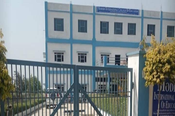 Modern International College of Education campus in Bulandshahr, Uttar Pradesh, India — photo 1