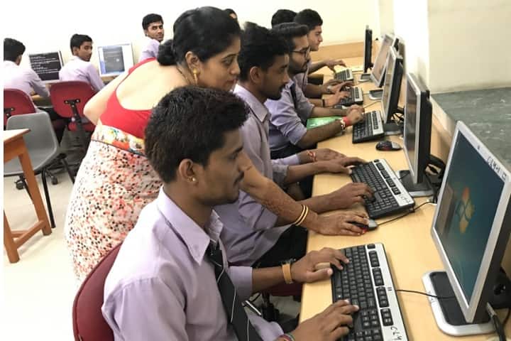 Lucky Institute of Professional Studies campus in Jodhpur, Rajasthan, India — photo 4