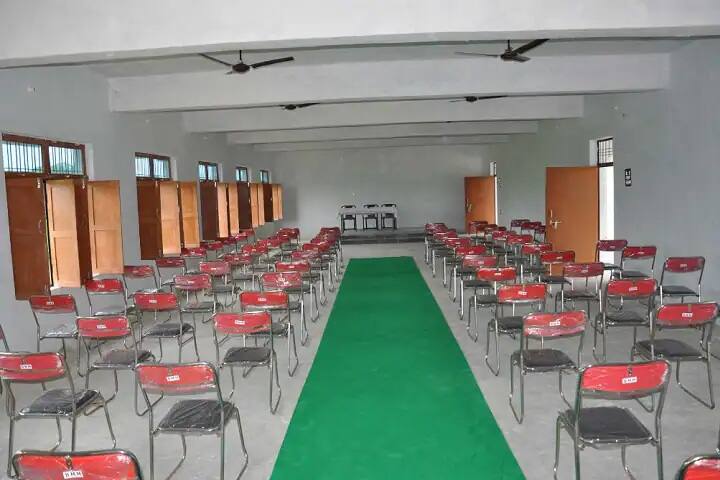Ramrati Verma Nanhku Verma Mahavidyalaya campus in Sultanpur, Uttar Pradesh, India — photo 1