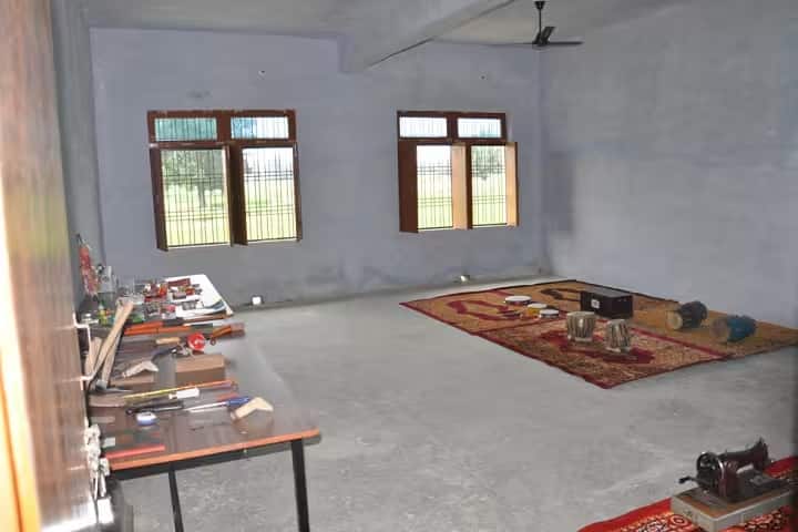Ramrati Verma Nanhku Verma Mahavidyalaya campus in Sultanpur, Uttar Pradesh, India — photo 6