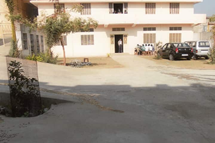 Shri BL Memorial Teachers Training College campus in Jaipur, Rajasthan, India — photo 1