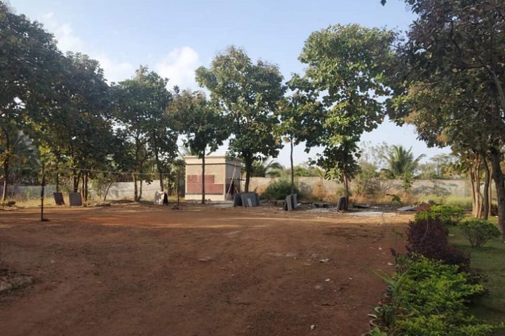 VH Marad M Ed College and Rural B Ed College campus in Dharwad, Karnataka, India — photo 4
