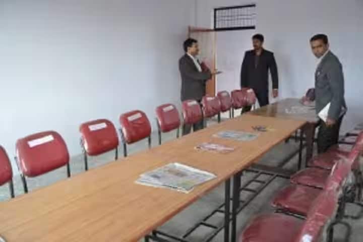Maniram Verma Educational Institute campus in Faizabad, Uttar Pradesh, India — photo 2
