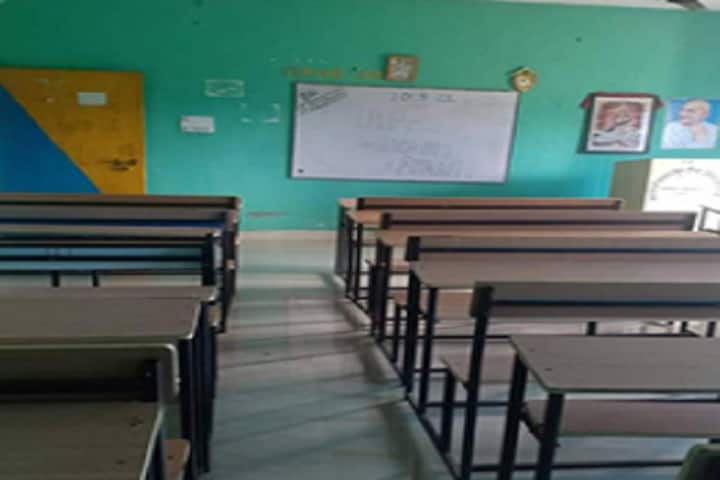 Kamleshwari Prasad Singh Teacher Training College campus in Bakhtiyarpur, Bihar, India — photo 4