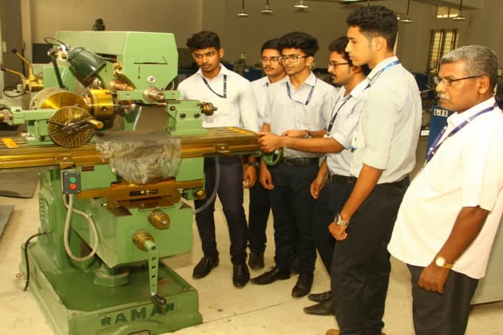 Carmel College of Engineering and Technology campus in Alappuzha, Kerala, India — photo 5