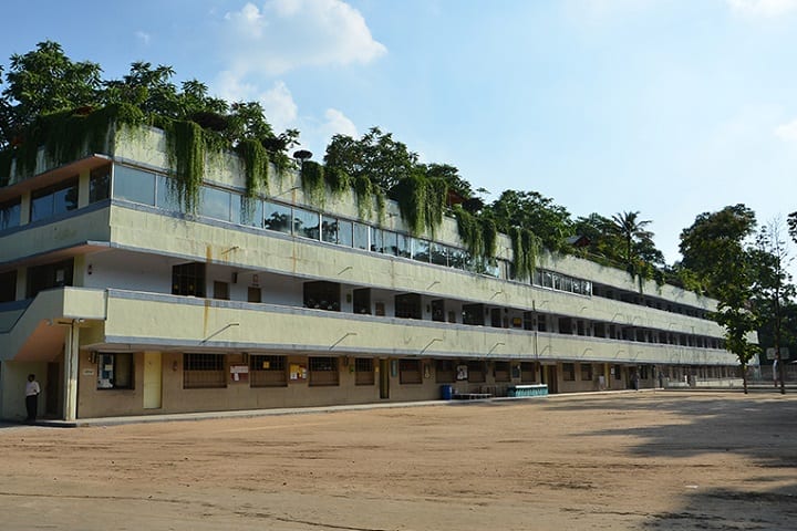 Khyati Institute of Physiotherapy campus in Ahmedabad, Gujarat, India — photo 1
