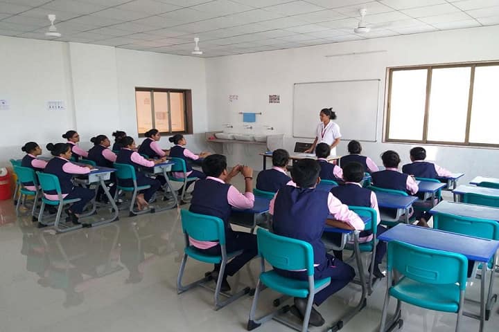 Vibrant Physiotherapy College campus in Surat, Gujarat, India — photo 3