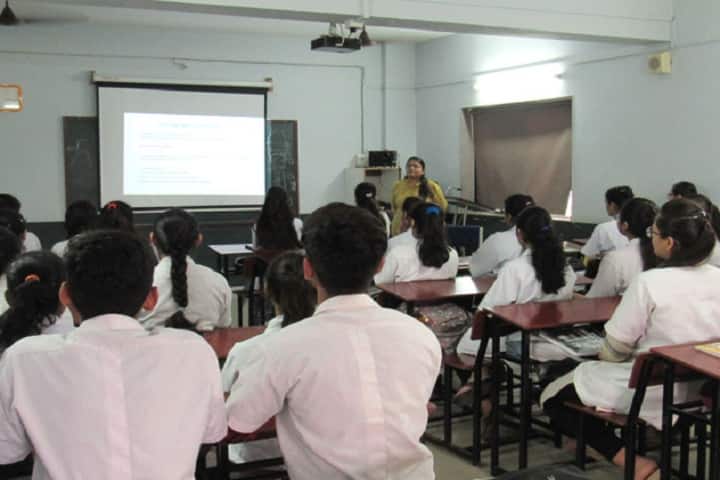 Shree Bharatimaiya College of Optometry and Physiotherapy campus in Surat, Gujarat, India — photo 3