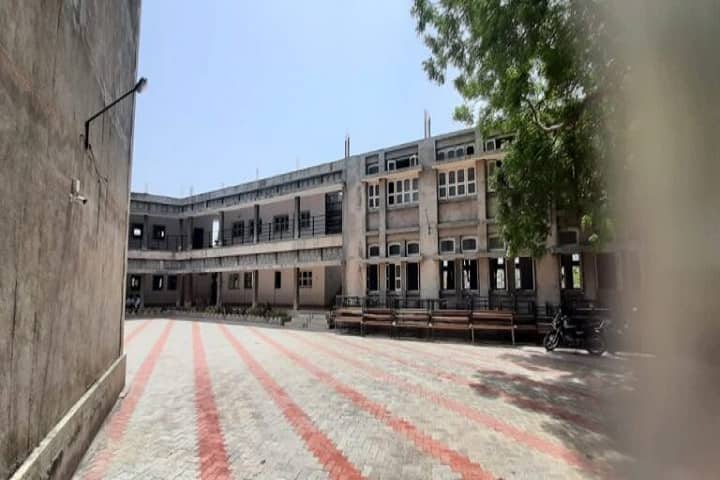 Smt Vasantben N Vyas B Ed College campus in Amreli, Gujarat, India — photo 1