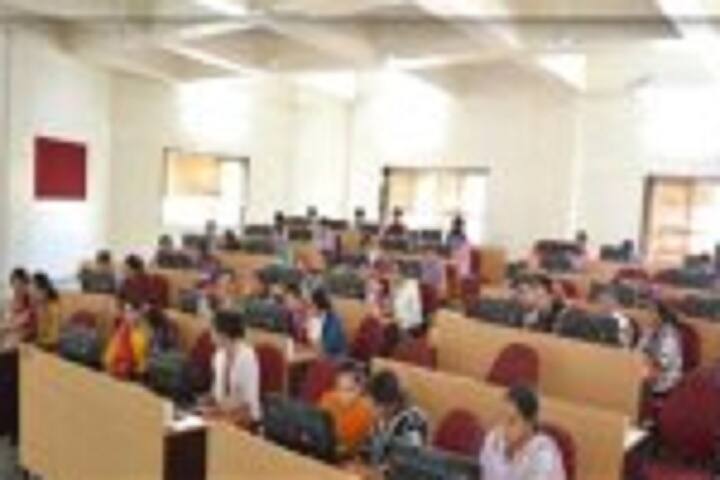 Smt Savitaben Panalal Kothari College of Secondary Education campus in Palanpur, Gujarat, India — photo 1
