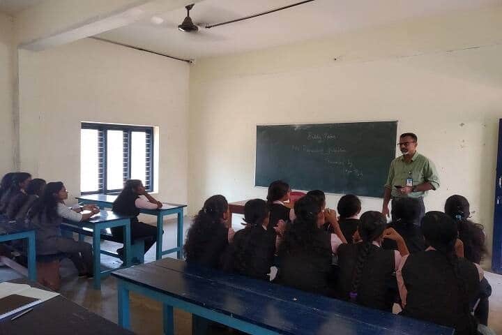 Mater Dei CMI College campus in Pathanamthitta, Kerala, India — photo 2
