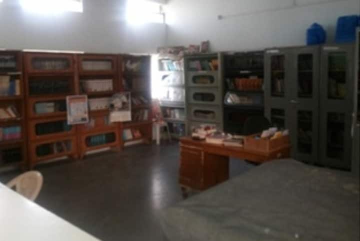 PSPMs Mahila Homoeopathic Medical College campus in Solapur, Maharashtra, India — photo 2