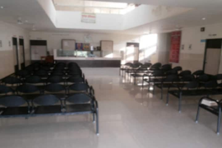PSPMs Mahila Homoeopathic Medical College campus in Solapur, Maharashtra, India — photo 5