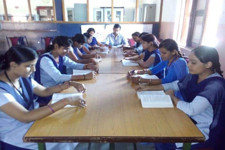 Saraswati Shiksha Mahavidyalaya campus in Mandsaur, Madhya Pradesh, India — photo 2
