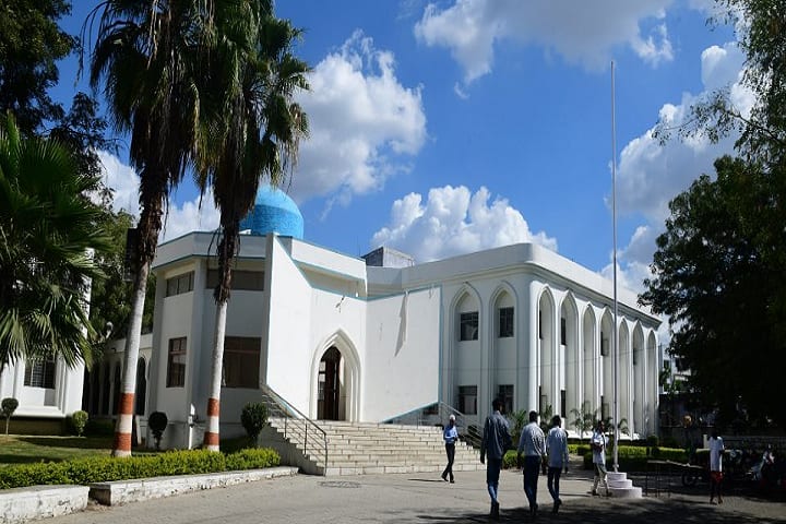 Khaja Bandanawaz University campus in Kalaburagi, Karnataka, India — photo 1