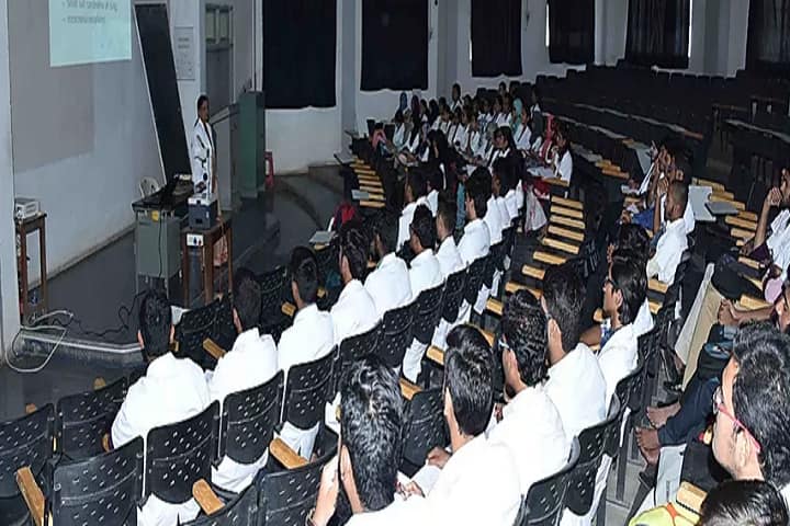 Khaja Bandanawaz University campus in Kalaburagi, Karnataka, India — photo 2