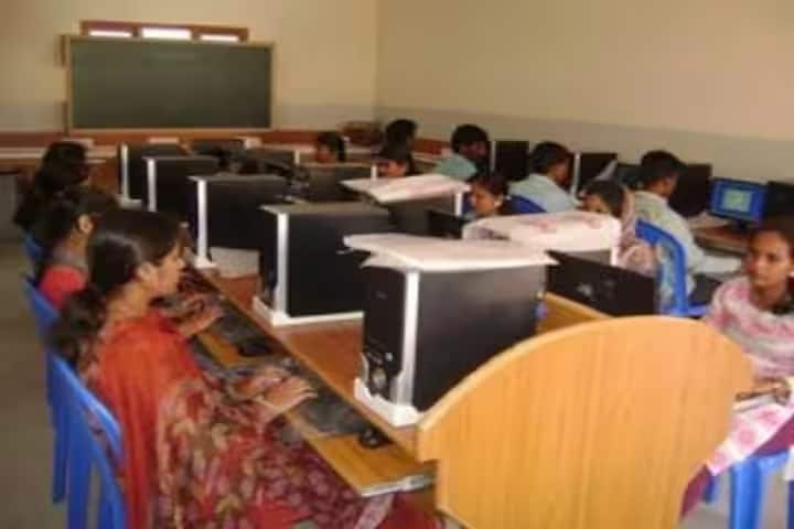 Vishun Rajdeo Teachers Training College campus in Vaishali, Bihar, India — photo 1