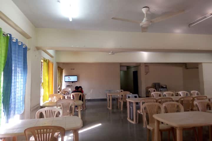 Rajarshi Shahu Law College campus in Barshi, Maharashtra, India — photo 4